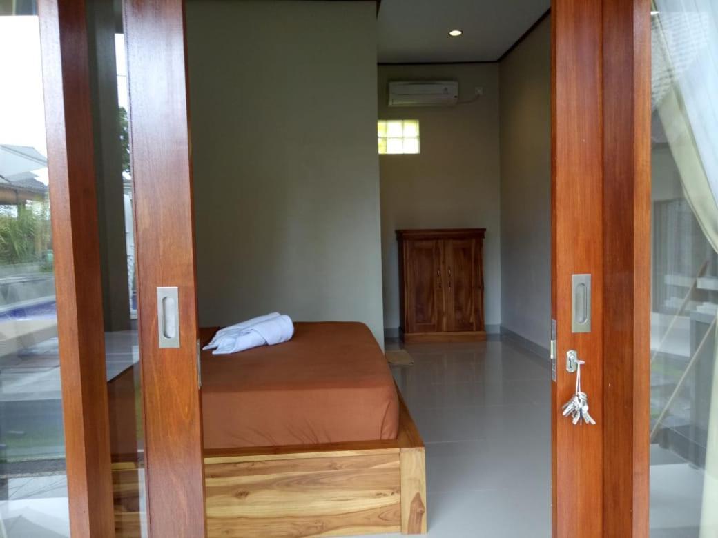 Lilis Cempaka Mas Guesthouse Canggu  Ngoại thất bức ảnh